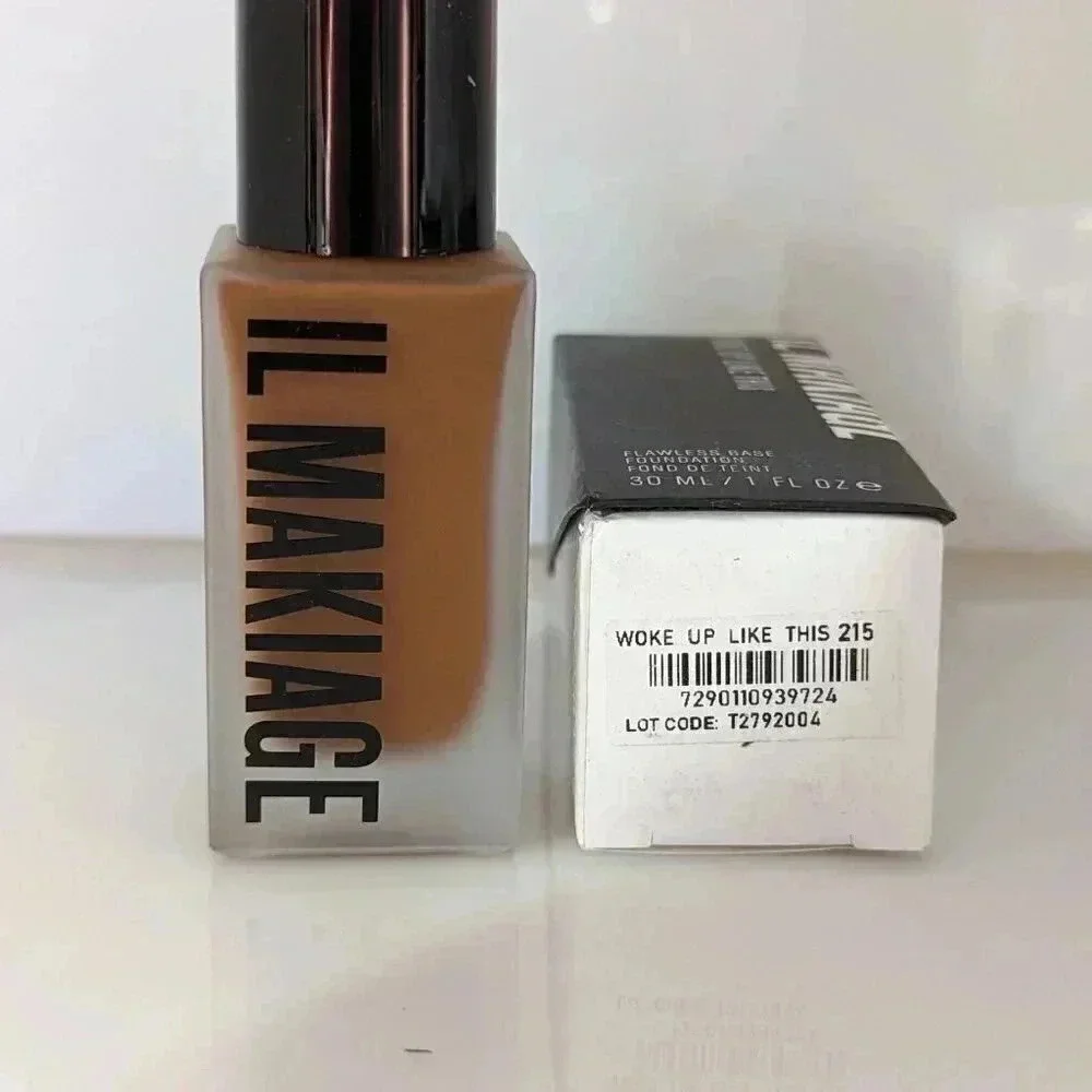 Il Makiage  #215 Foundation - Picture 2 of 3